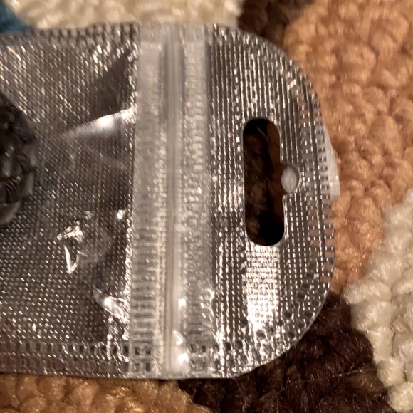 Black Leather Mercedes Keychain - Picture 11 of 12